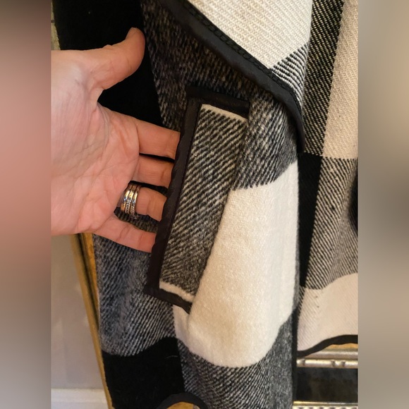 Women's Color Block Lapel Open Front Sleeveless Plaid Vest Cardigan with Pockets - Picture 3 of 4